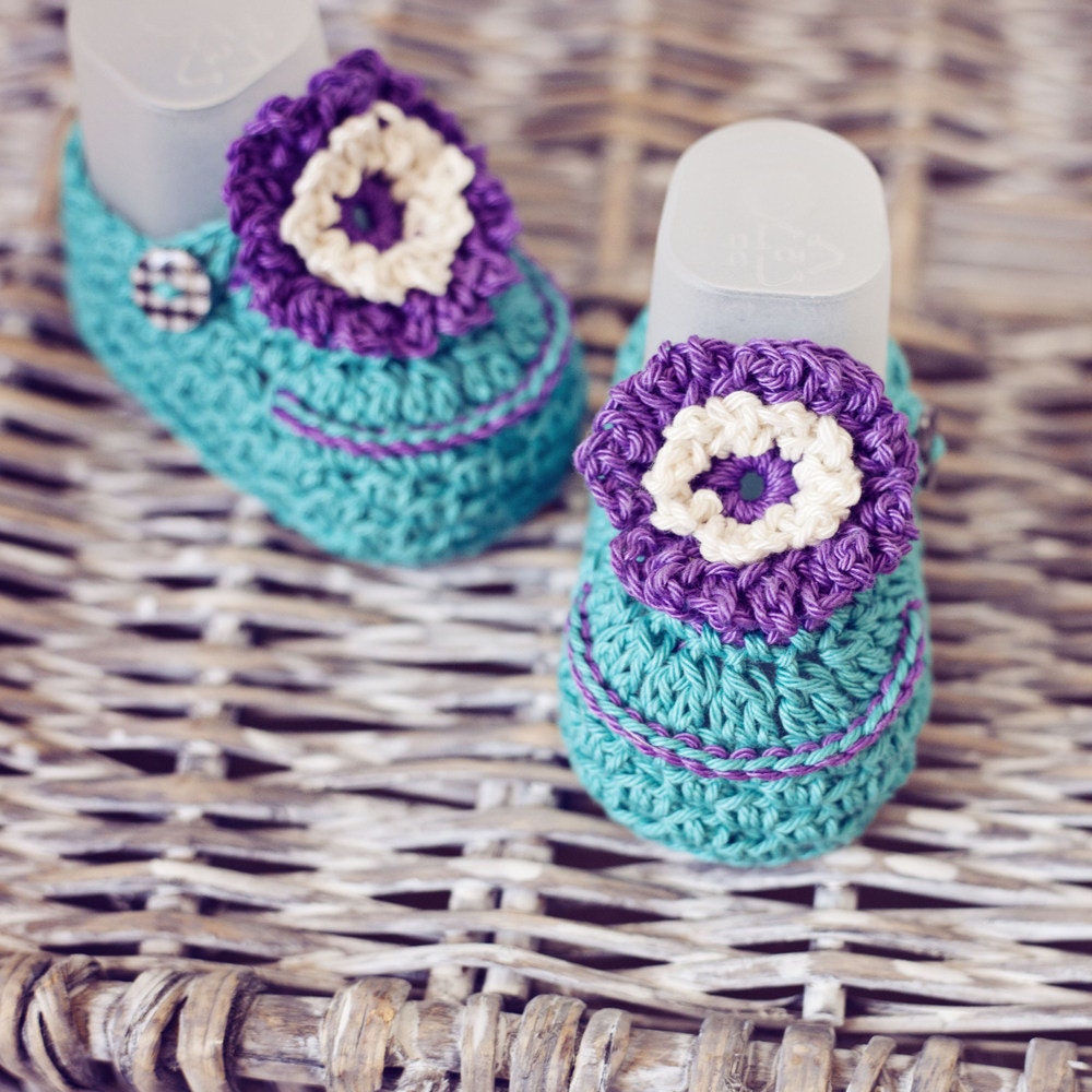 Instant download - Baby Booties Crochet PATTERN (pdf file) - Violet Flower Booties