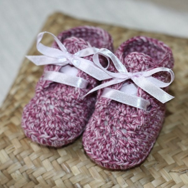 Instant download - Crochet PATTERN (pdf file) - Baby Ribbon Lace booties
