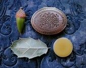 Q for the Oak Solid Natural Perfume Mini Compact Locket Keepsake, Celtic Tree