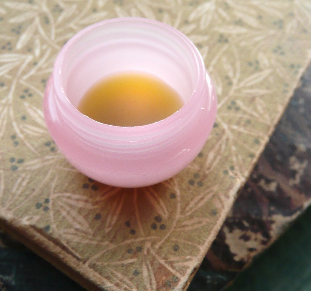 Vanilla Bean Natural Solid Perfume , sample of Blanc, figure 10 - Handmade like Artisan chocolate, vanilla bean infused with sweet wood.