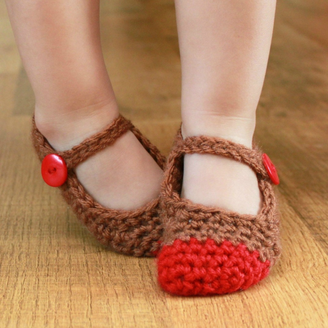 Instant Download - Crochet Pattern - Chloe Slippers (Newborn - Small Child Sizes)