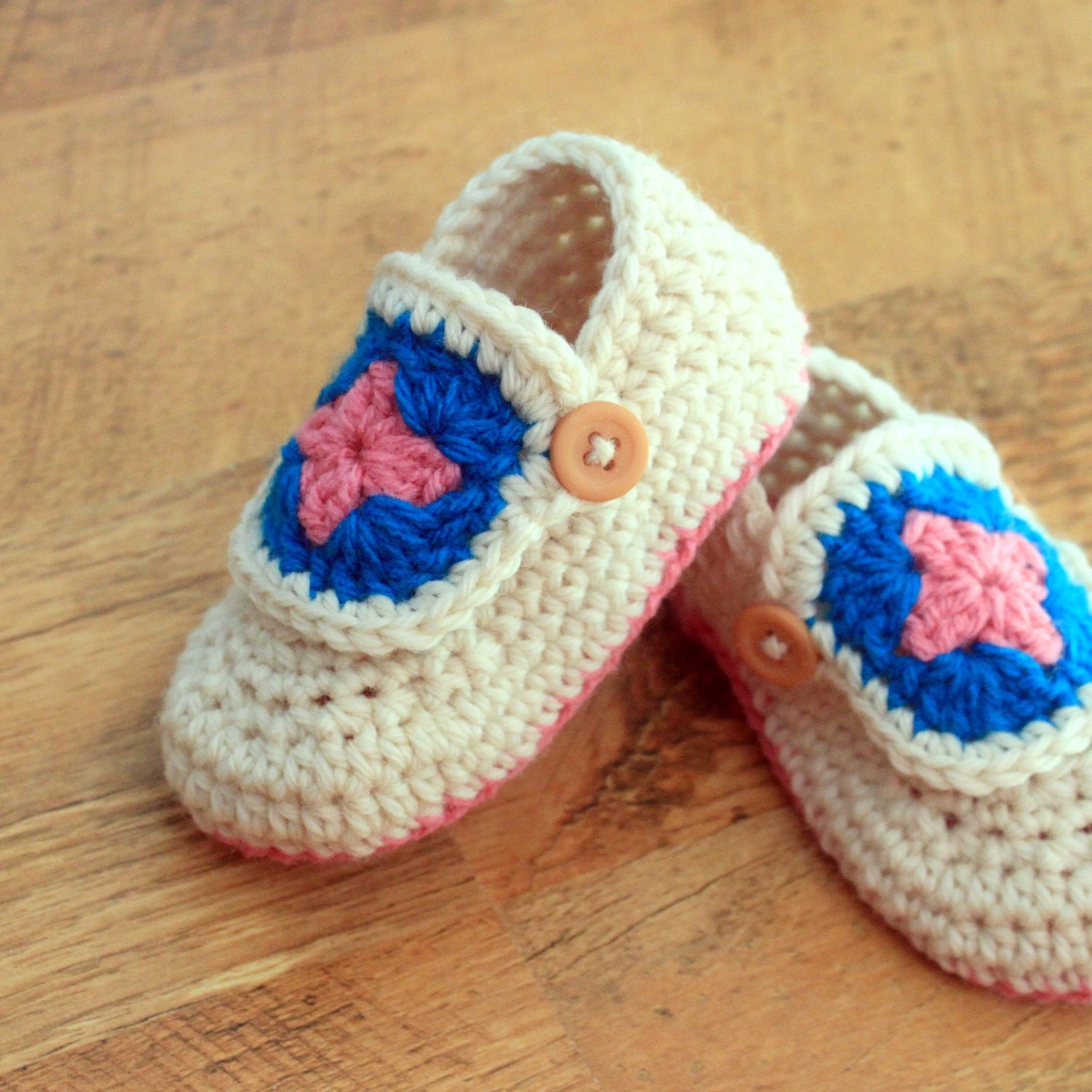 Instant Download - Crochet Pattern - Granny Square Booties (Newborn to 18 mo)