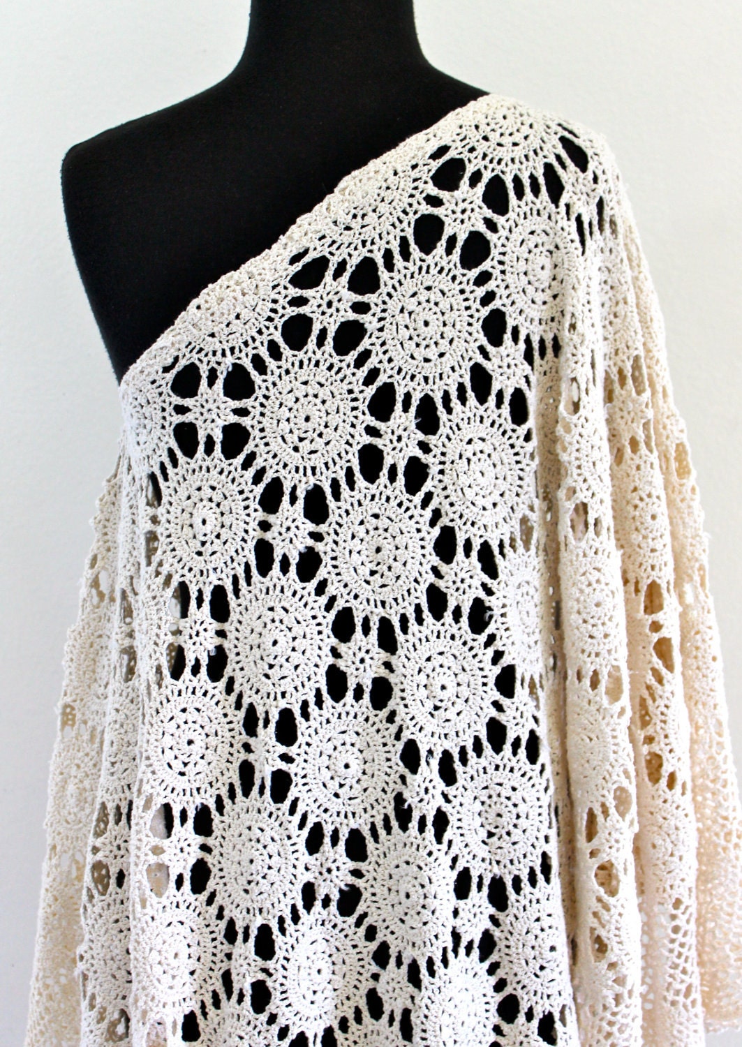 BoHo Hippie GypSy IvOry CottoN CroChet One ShouLder Draped BatWing FlutteR bLouSe Shirt ToP Mini DreSs . Shelf