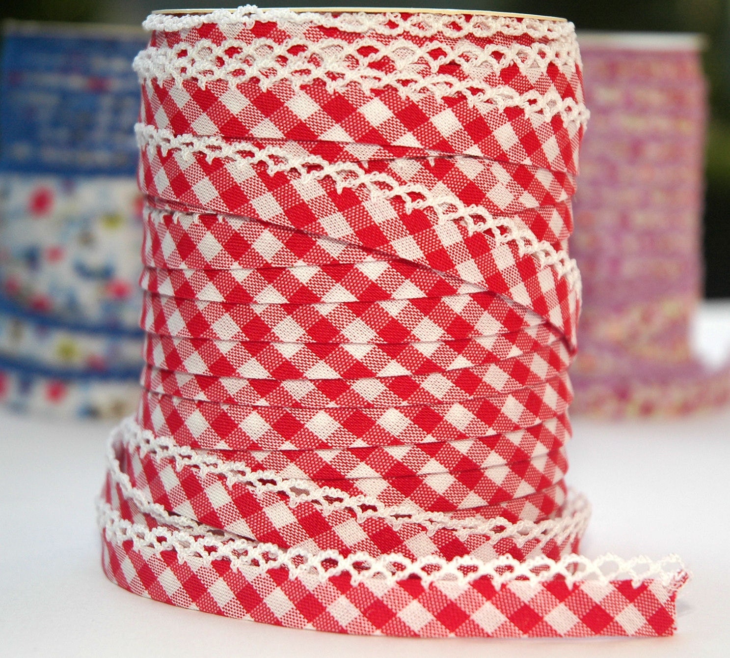 Bias Tape  Double Fold  Red Gingham Cotton and Lace Crochet - HollandFabricHouse