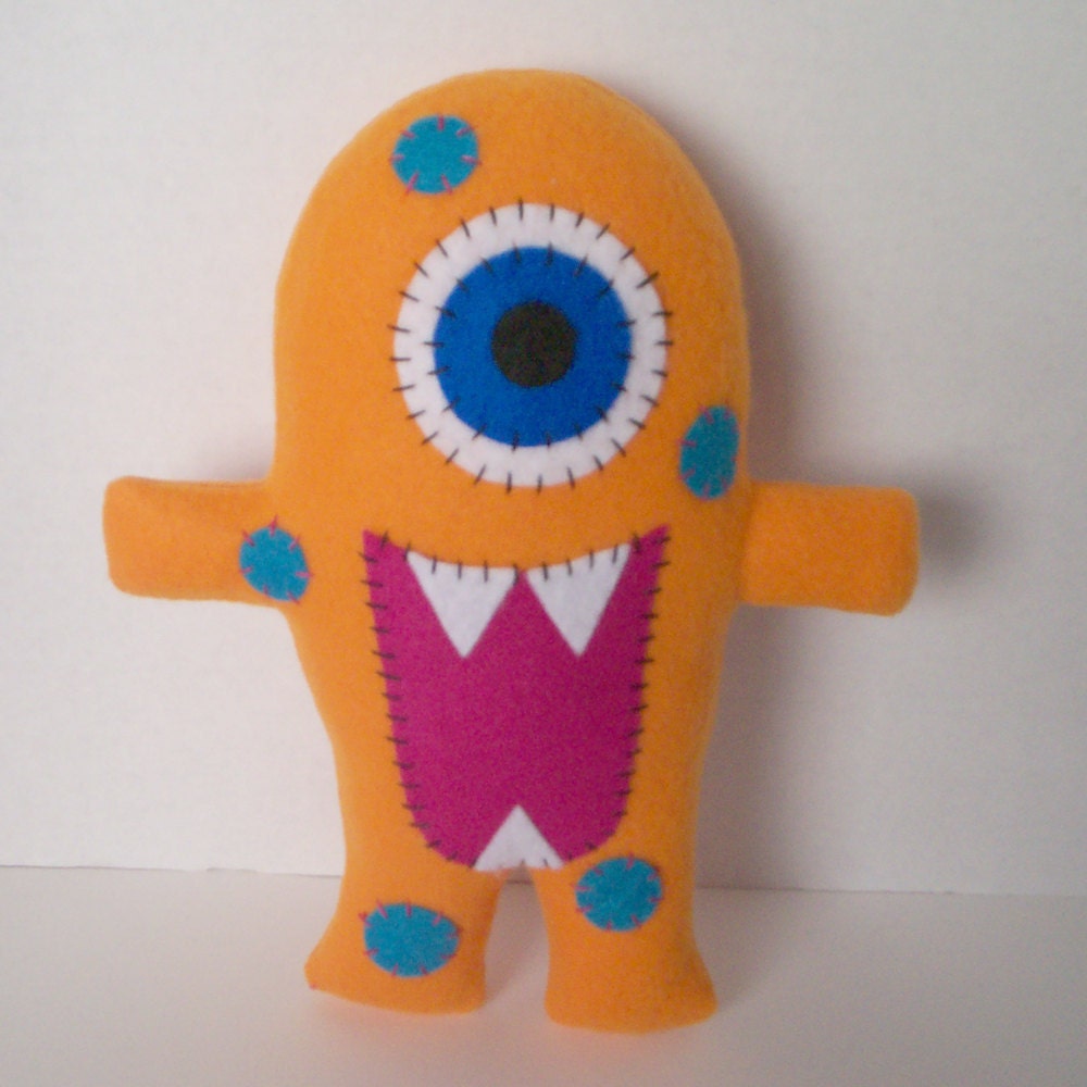 MINI Muddies (monster buddies) My name is Spudz