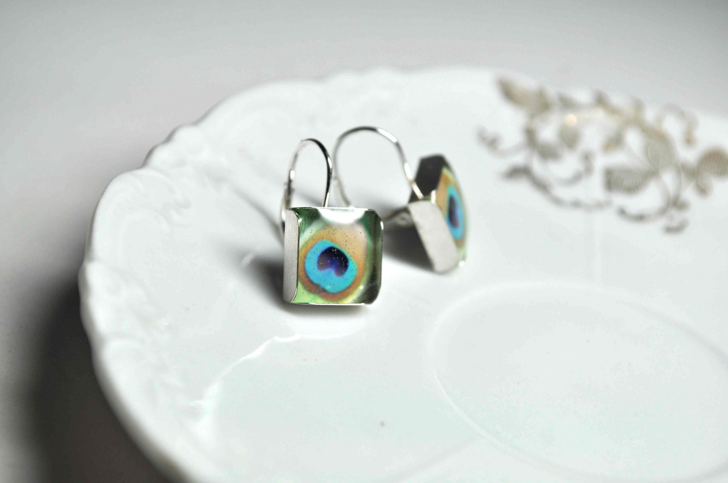 PEACOCK. Lever-back dangle earrings. (Sterling Silver)