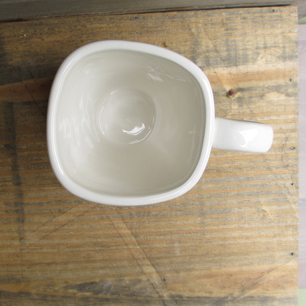 Bird ceramic coffee cup mug, gift for the bird lover, spring garden gift for mother's day