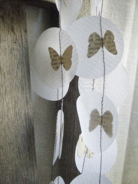 Petit Papillon- Butterflies in French Garland