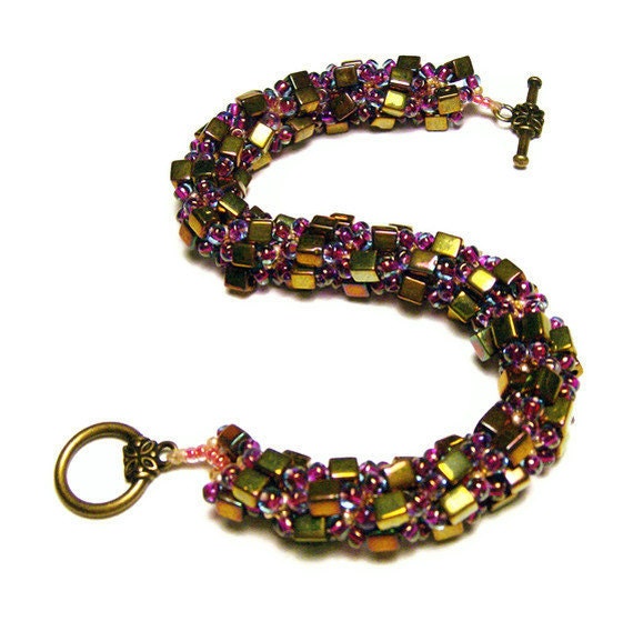 Beaded Bracelet Beadweaving Handmade Seed Beads Miyuki Cube Beads Spiral Pattern Jewelry Gold Fuchsia Purple 8 1/4"   21 CM