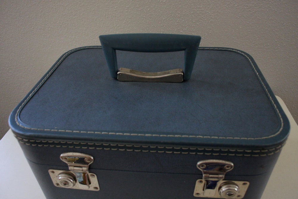 Holiday Sale // 1960s Vintage Train Case in Slate Blue and Silver . Mid Century Style