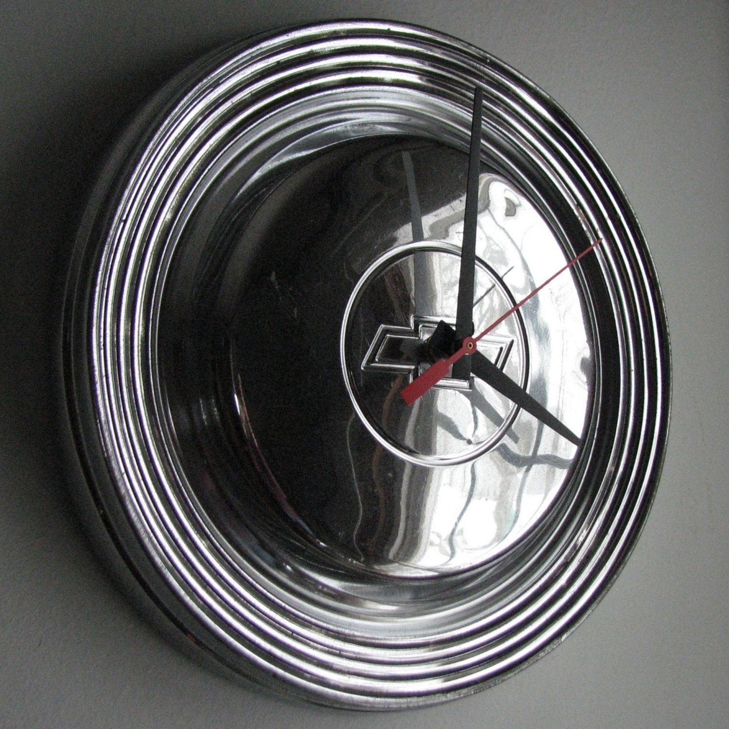 1966 Chevrolet Biscayne Police Hubcap Clock No.1716