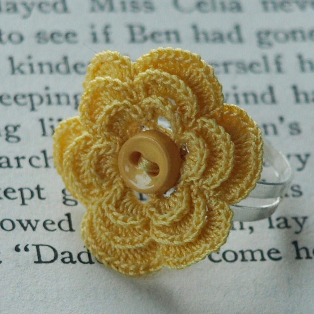 Monroe Crochet Flower Ring- Yellow