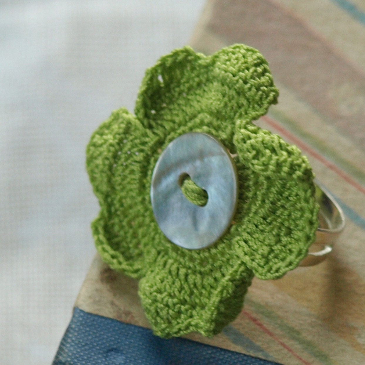 Albany Park Crochet Flower Ring- Apple Green