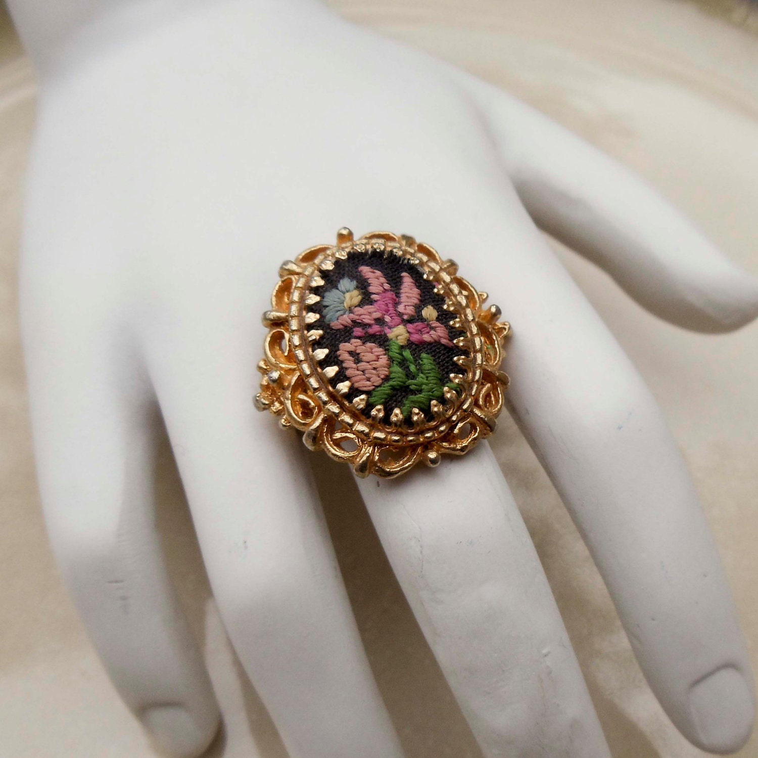 Vintage embroidered flower ring adjustable band