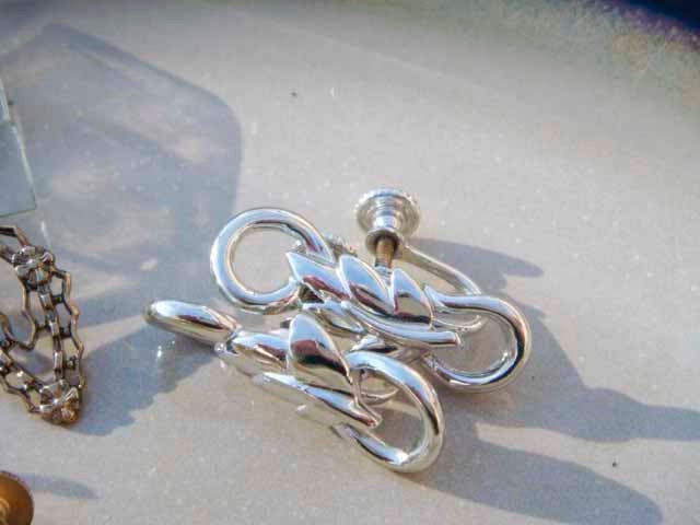 RES for mudpudlesndandylines Set of Earrings lot of 4 Vintage pairs