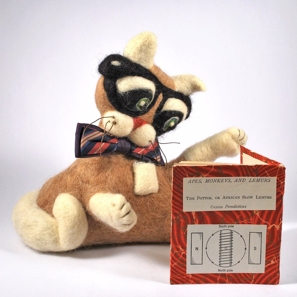 Needle felted nerdy anthropomorphic cat with book