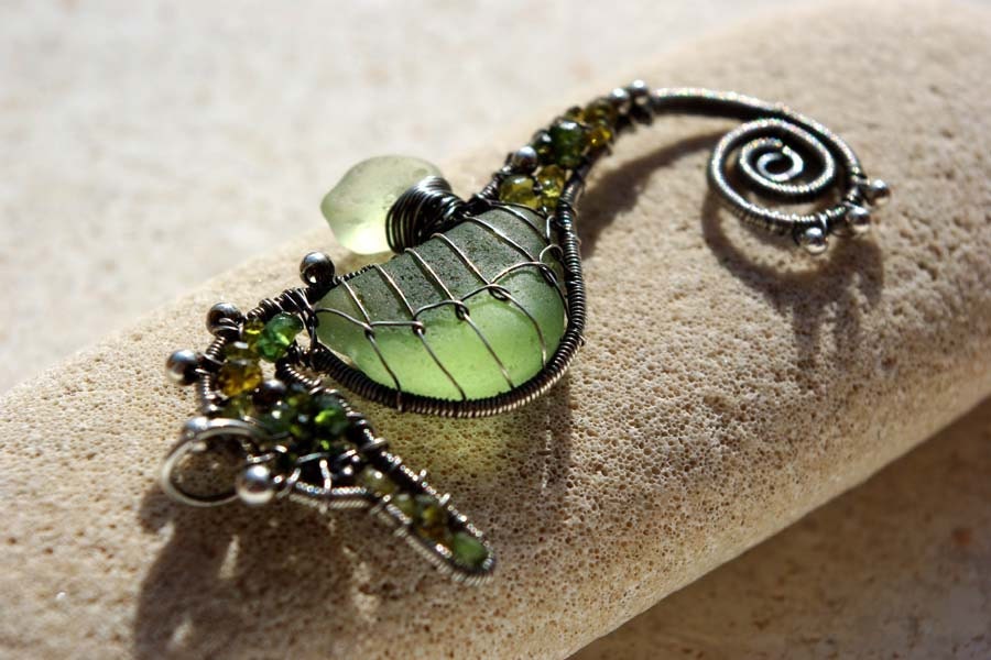 Tiny OLIVE seahorse wire wrapped seaglass pendant.