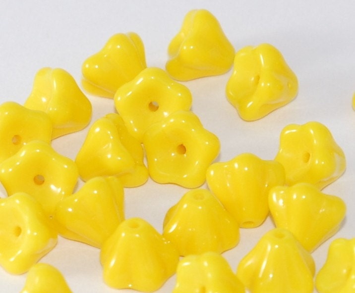 Sunshine Yellow Czech Glass Bead Bell Flower 8x6mm   - 25  (ST204-25)