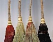 KITCHEN BROOM - NATURAL COLORED