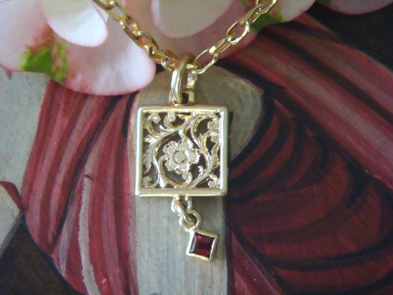 Mahawan Pendant in Solid 18K Gold, Handmade Original Design (Made to Order)