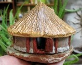 Little Celtic Hut - Terrracotta Clay
