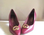 vintage VERY BERRY naturalizer HEELS.