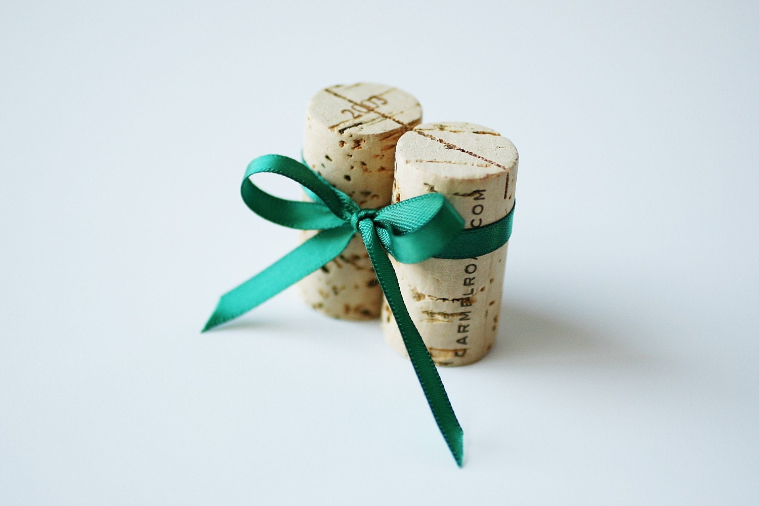 Wine Cork Place Card Holders with Ribbon, Set of 50