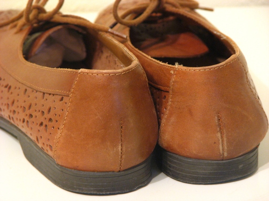 vintage 80s leather brown oxford flower cutout shoes 9 