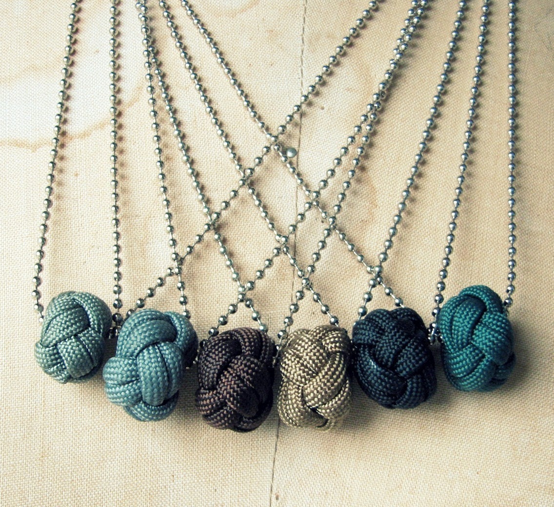 Turks Knot Necklace in Night