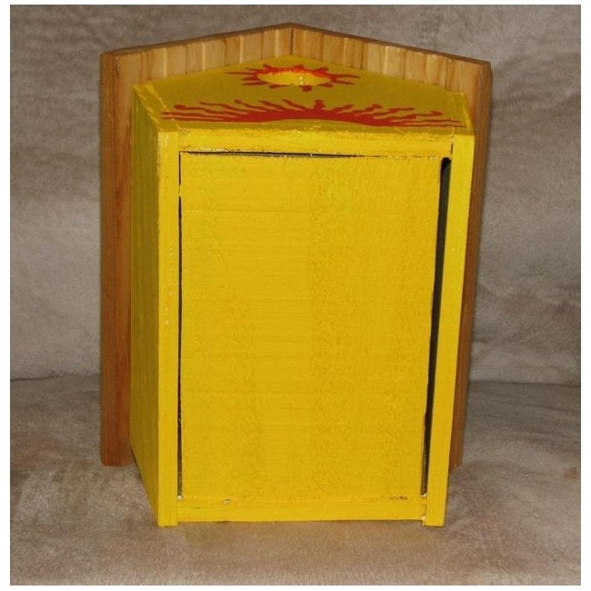 Painted and Stenciled Wren Birdhouse