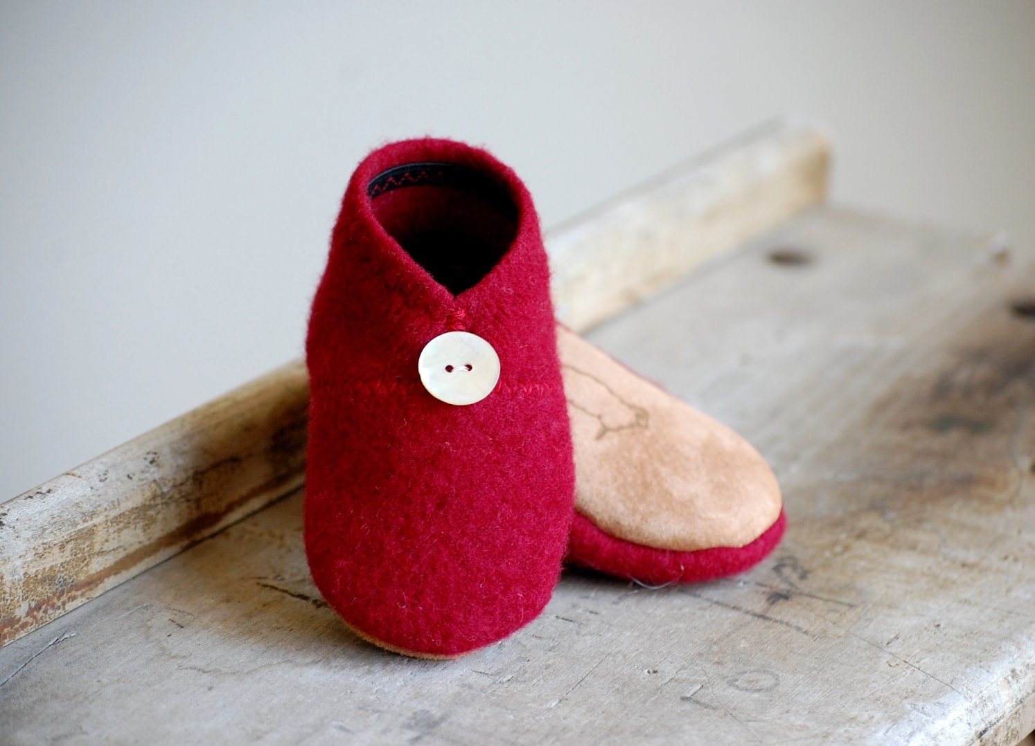 Wool Baby Shoes, Eco Friendly Slippers, sizes 0-12, 6-18, 12-24 months, Mistletoe