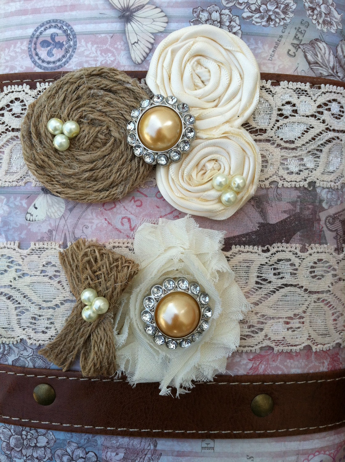 BURLAP wedding garter / bridal  garter/  lace garter / toss garter / barn rustic wedding garter / vintage inspired lace garter