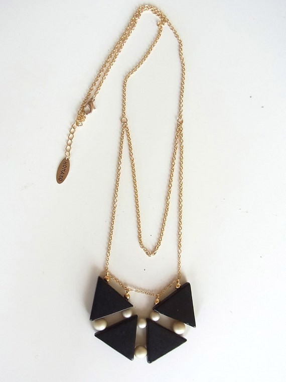 Kuro Sankaku Necklace