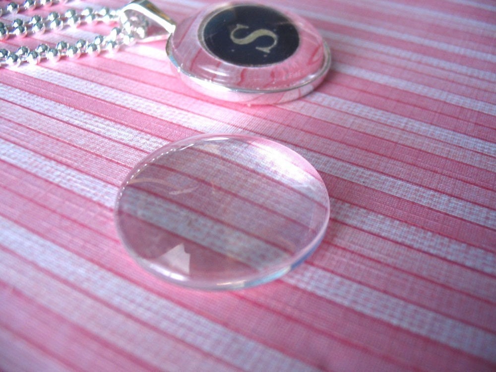 20...25mm Domed Circle Crystal Clear Glass