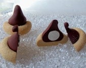 Chocolate Kiss Cookie  Magnets 12pc THE Original Kiss Magnet