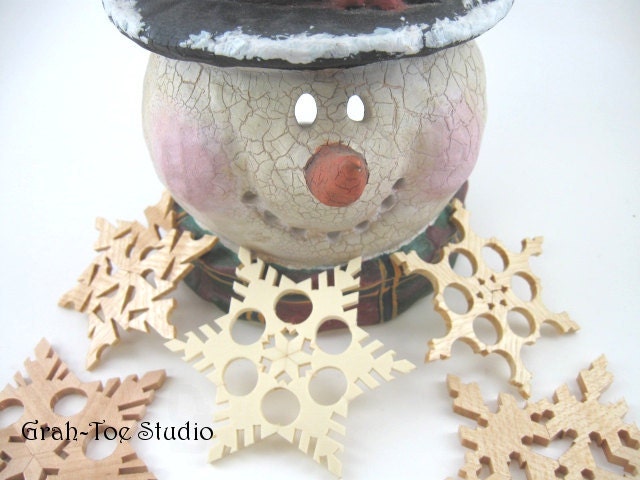 Christmas Ornaments Wooden Snowflakes Decorations Yule Hanukkah Holidays Winter Garland Ornament
