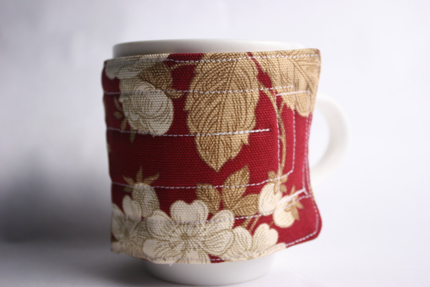 red and beige floral mug cozy, coffee cup cozy fabric java jacket, mug cozy reuseable eco friendly,