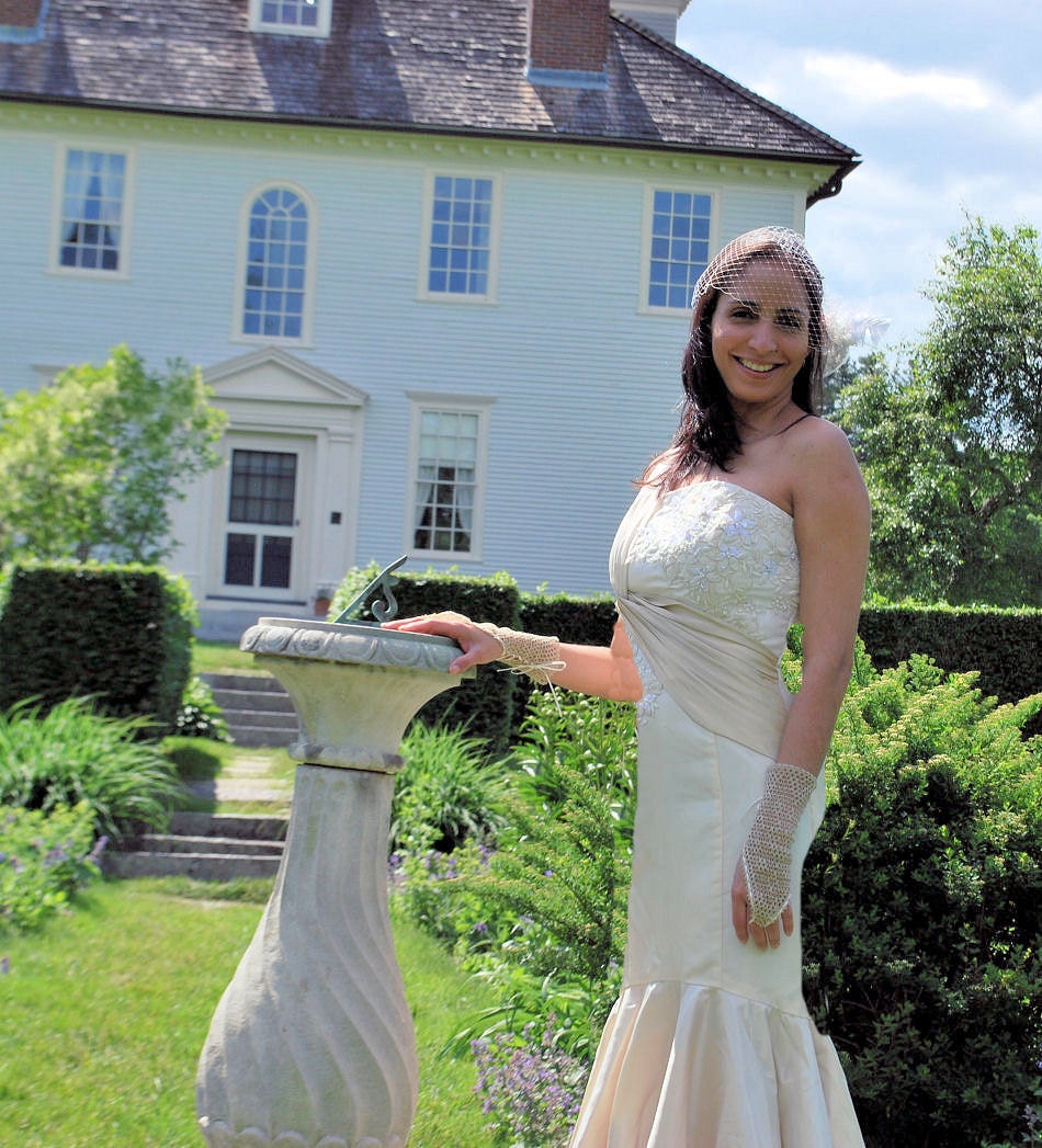 LIZ, Vintage Style Wedding Dress, Hollywood Glam, Mermaid Style, Asymmetric Style