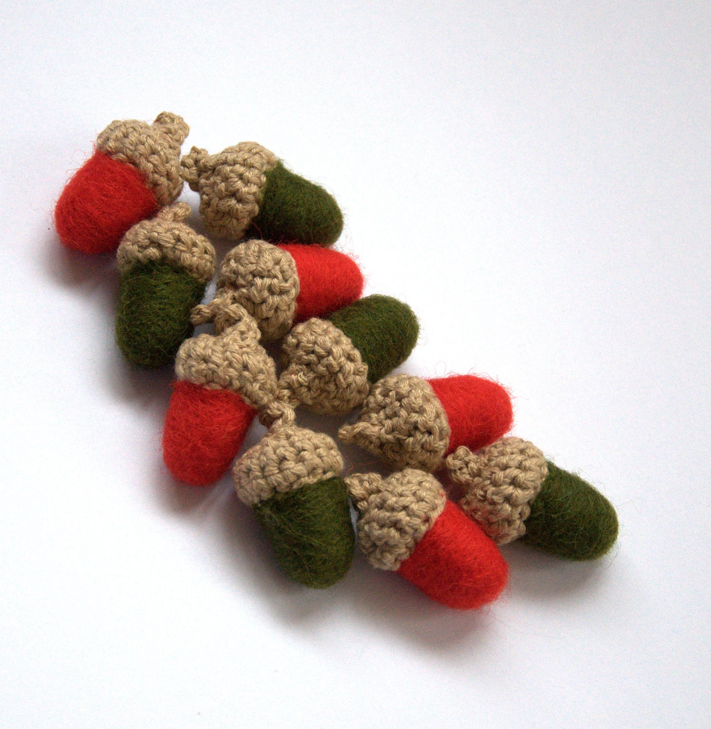 10 red green felted Acorns beige wool  handmade decoration woodland tree ornament Christmas Wedding favor gift garland