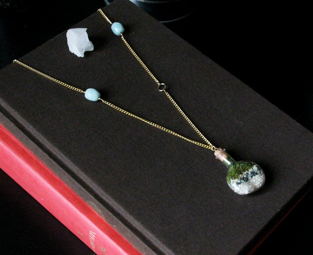 Miniature Terrarium Necklace with aquamarine stones - Moss, Vial
