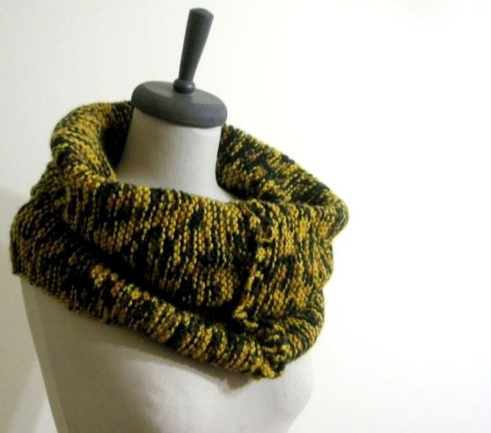 Colorful Knitting Cowl, Gift For Her, Gift Surprise. Winter Accessories. Spring Fashion READY TO SHIPPING