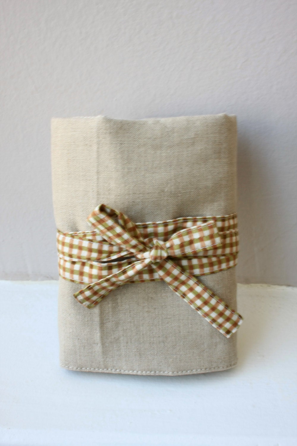 Crochet hook organizer, linen and gingham