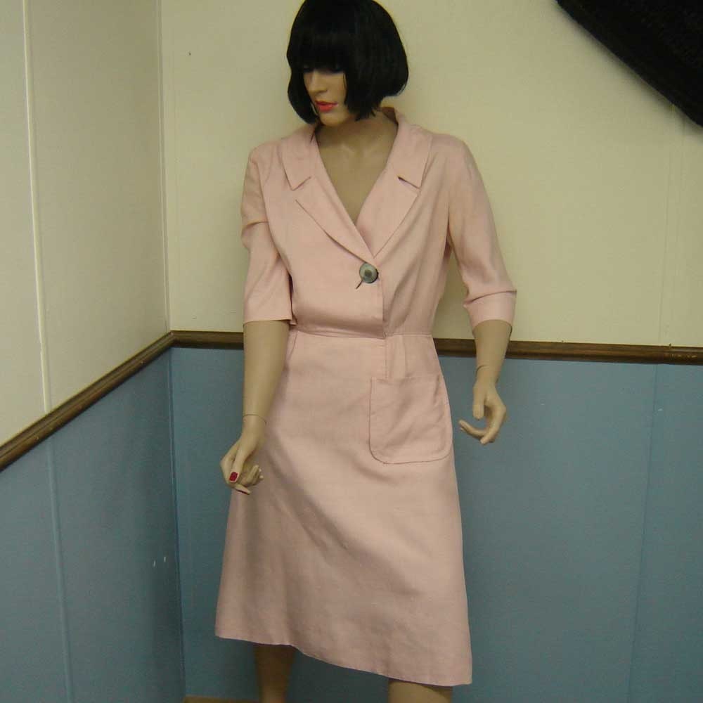 Plus Size Vintage 1960s Pink Shirtdress size 14