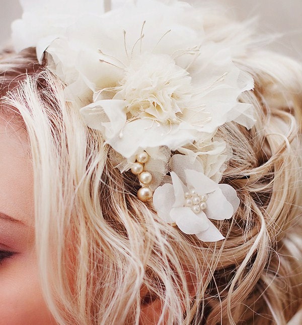 Bridal Hair Flowers - Hair Accessory - Champagne wedding hair piece -  Bridal flower headpiece  - vintage wedding