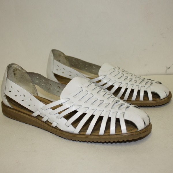 Sz 10 Vintage White Woven Leather Flats