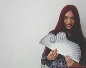 Hand-painted fan. Passion Grey and silver. W