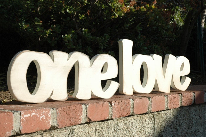ONE LOVE - Handmade Wood Sign Shabby Chic Finish for Engagement Wedding Photo Prop Rustic Primitive Home Decor Bob Marley Rasta Hippie Gift