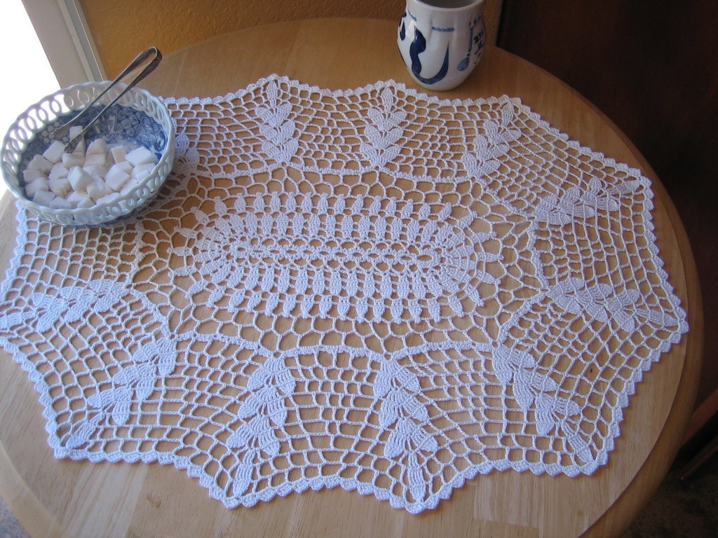 FREE shipping in the USA, new hand crochet fantastic Doily/Runner, Turkishteam