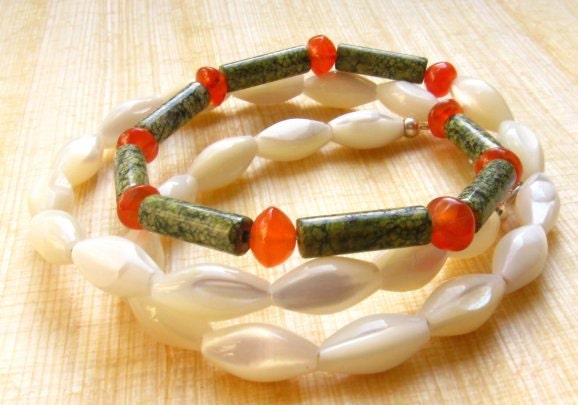 Mother of Pearl, Carnelian and Serpentine Necklace - Bedouin