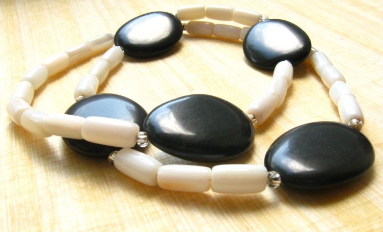 Mother of Pearl and Obsidian Necklace - Simple Obsidian